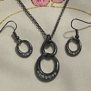 💙dark silver oval necklace and earring set